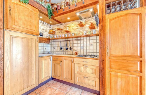 Guizengeard Casa | Casa de vacaciones 'Le Moulin' con piscina privada, terraza privada y Wi-Fi