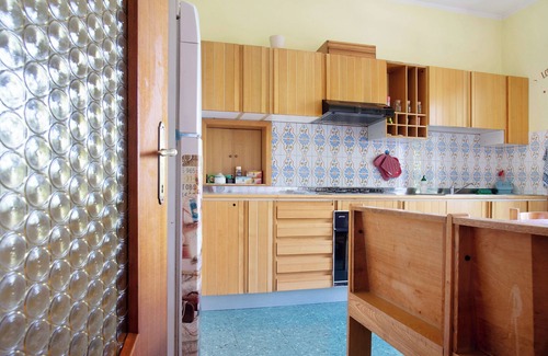 Cunardo Casa | Holiday Home 'Le Ore Liete Cunardo' with Private Garden, Balcony and Wi-Fi