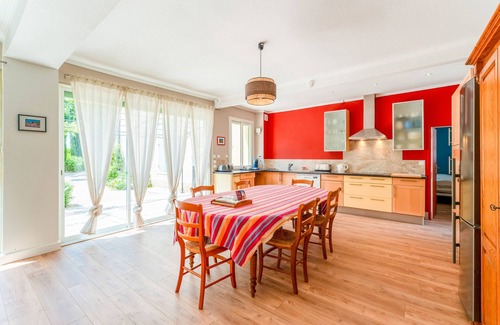 Bollene Casa | Casa de vacaciones 'Le Secret D'hestia' con piscina compartida, Wi-Fi y aire acondicionado