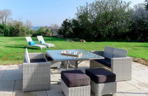 Camaret-sur-Mer Casa | Holiday Home Le Vieux Chêne by Interhome