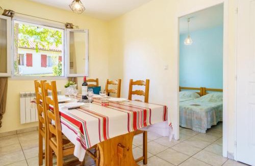 Bidart Casa | Holiday Home Les 7 Nains-2 by Interhome