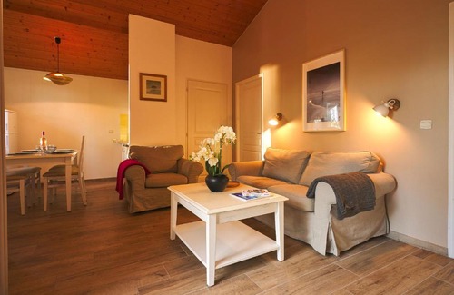 Parentis-en-Born Casa | Holiday Home Les Cottages du Lac M3 Premium by Interhome