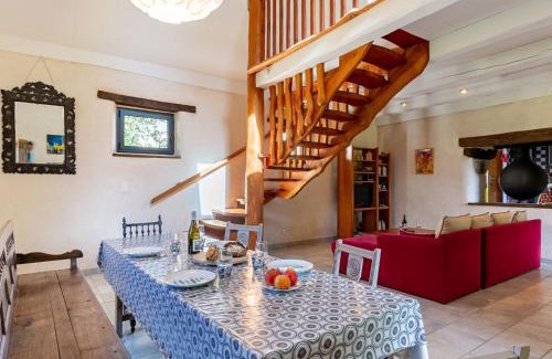 Elliant Casa | Holiday Home Les Trois Baudets by Interhome