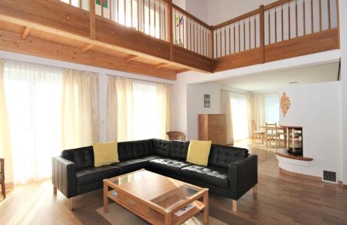 Fuegen Casa | Holiday Home Linnehan by Interhome
