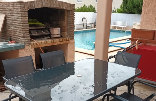 Le Boulou Casa | Holiday Home 'Lo Naret' with Private Pool, Wi-Fi and Air Conditioning
