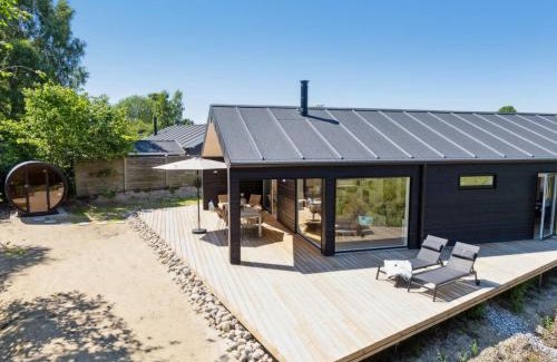 Knebel Casa | Holiday Home Lonneke - 450m from the sea by Interhome