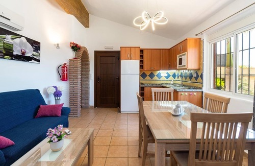 Velez-Malaga Casa | Casa de vacaciones Los Aperos 1 con vistas al mar, piscina, jardín y Wi-Fi