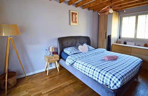 Amblainville Casa | Holiday Home 'Maison Champêtre Proche De Paris' with Shared Terrace and Wi-Fi