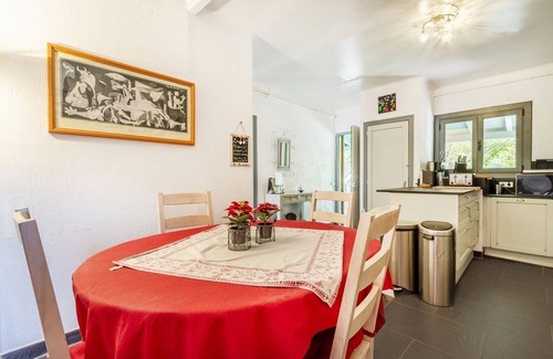 Aramunt Casa | Casa de vacaciones 'Maison Avec Piscine En Catalogne' con vistas a la montaña, Wi-Fi y aire acondicionado