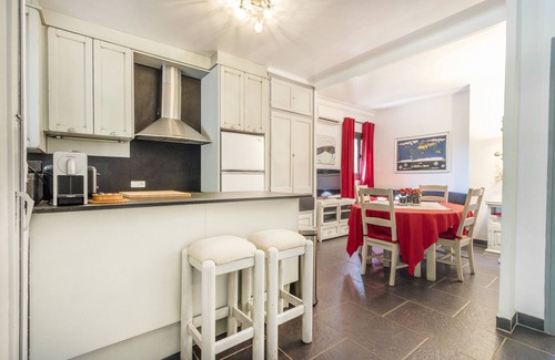 Aramunt Casa | Casa de vacaciones 'Maison Avec Piscine En Catalogne' con vistas a la montaña, Wi-Fi y aire acondicionado
