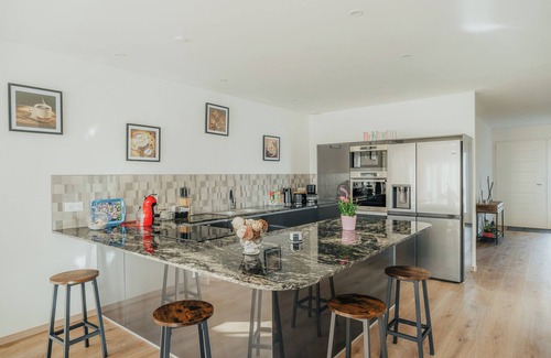 Trevron Casa | Casa de vacaciones 'Maison Avec Jardin Proche Dinan' con terraza privada, jardín privado y Wi-Fi