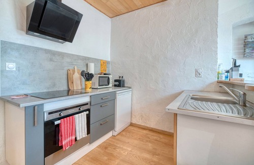Revel Casa | Casa de vacaciones 'Maison Avec Piscine Et Remous' con piscina privada, terraza privada y Wi-Fi