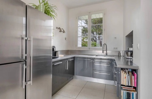 Pornichet Villa | Casa de vacaciones 'Maison De Maître - Baie De La Baule' con vistas al mar, terraza privada y Wi-Fi