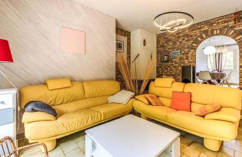 Plumergat Casa | Holiday Home Maison De Bréarec by Interhome