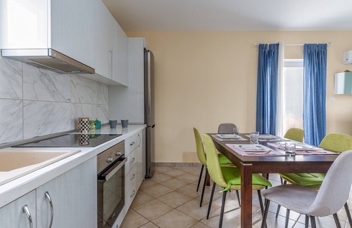 Loutraki Casa | Casa de vacaciones 'Maisonette Maria' con balcón, Wi-Fi y aire acondicionado