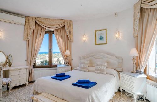 Mar Azul Casa | Holiday Home Mar Azul Barraka by Interhome