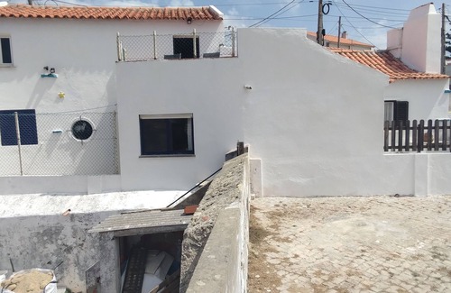 Azenhas do Mar Casa | Casa Vacacional 'Mar E Sol' con Vista al Mar, Terraza Privada y Wi-Fi