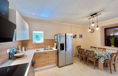 Dramalj Casa | Casa vacacional con terraza
