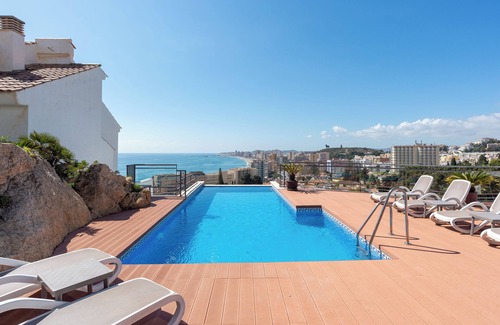 Torreblanca Casa | Casa de vacaciones 'Adosado moderno con vistas impresionantes' con vistas al mar y Wi-Fi