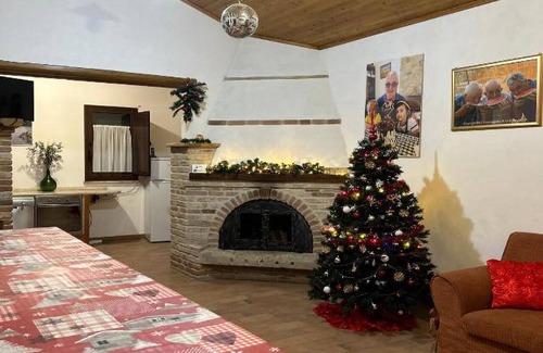 Vicoli Casa | Casa de vacaciones 'Mulino Brandolini' con vistas a la montaña, piscina privada y Wi-Fi