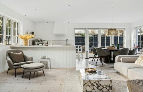 Smidstrup Strand Casa | Holiday Home Near Smidstrup Beach