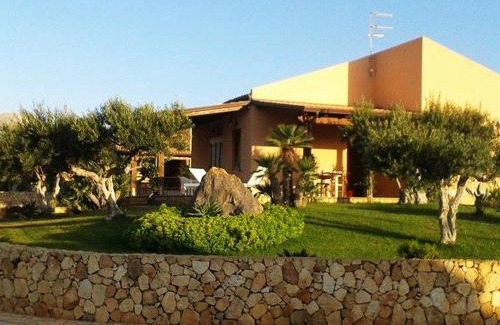 Custonaci Casa | Holiday Home Nicola Santoro