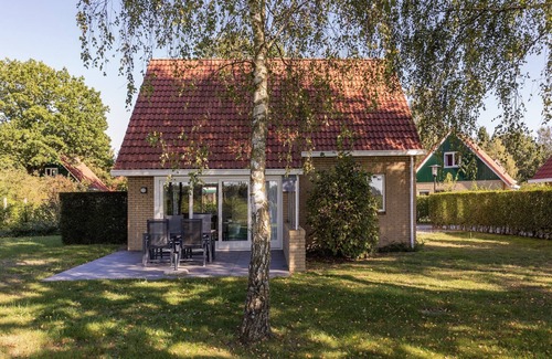 Diessen Casa | Holiday Home in Diessen near Green Park