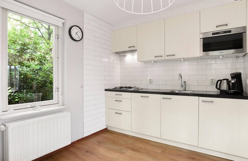 Diessen Casa | Casa Vacacional en Brabant con Jardín y BBQ