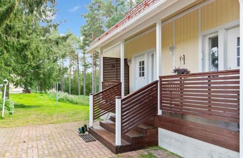 Sotkamo Casa | Holiday Home Nuottiniemi 7 by Interhome