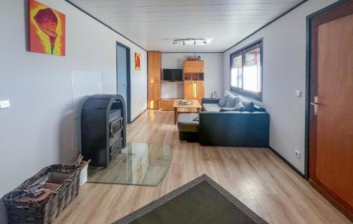Oberelbert Casa | Holiday Home Oberelbert With A Patio 05
