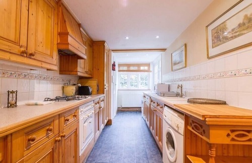 West Finchley Cabaña | Holiday Home of the Month! Finchley, Sleeps 5