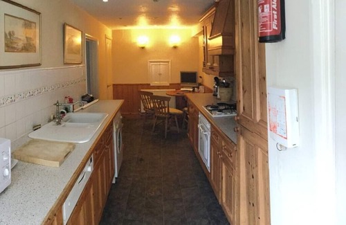 West Finchley Cabaña | Holiday Home of the Month! Finchley, Sleeps 5