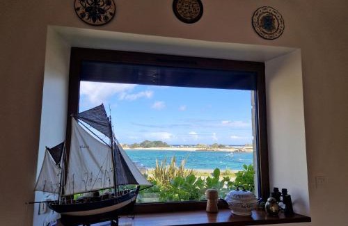 Penvenan Casa | Holiday Home on Pink Granite Coast with Sea View