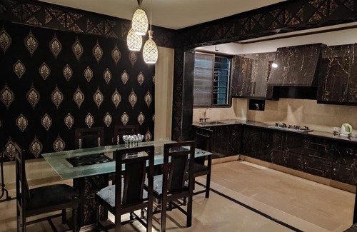 Murree Casa | Holiday home On The rocks