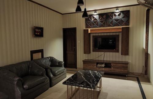 Murree Casa | Holiday home On The rocks