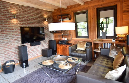 Miszewko Casa | Holiday home only 50 m from the lake in Kielno