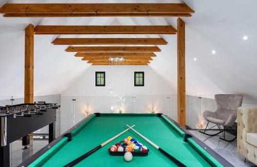 Dolni Laz Casa | Holiday Home Party & Friends Villa by Interhome