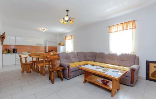 Ledenice Villa | Holiday Home Petra