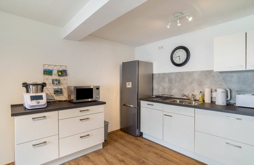 Schwanheim Casa | Casa de vacaciones 'Pfälzerwald Idyll' con terraza privada, jardín privado y Wi-Fi