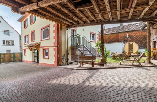 Schwanheim Casa | Casa de vacaciones 'Pfälzerwald Idyll' con terraza privada, jardín privado y Wi-Fi