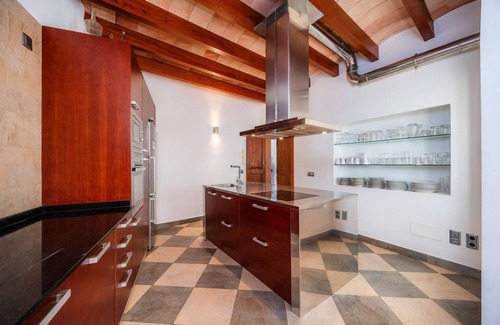 Pina Casa | Casa de vacaciones 'Pina' con vistas a la montaña, piscina privada y Wi-Fi