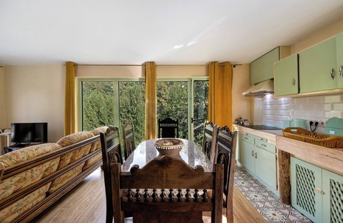 Beijos Casa | Holiday Home 'Quinta De Sabarigos' with Lake View, Private Pool and Wi-Fi