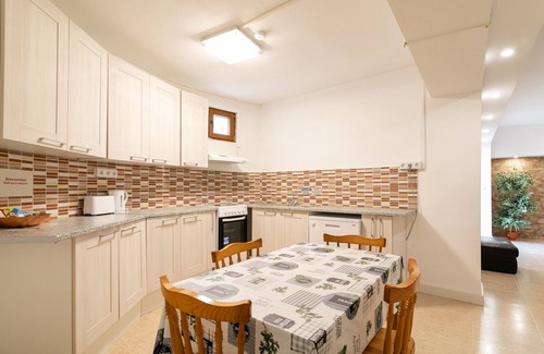 Monforte del Cid Casa | Casa de vacaciones "RR Villa" con piscina, terraza y Wi-Fi