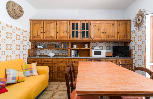 Dorgali Casa | Casa de vacaciones 'Rachele' con vistas a la montaña, Wi-Fi y aire acondicionado
