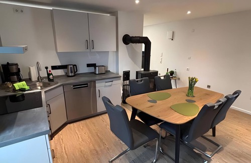 Schwerin Casa | Casa de vacaciones 'Rehblick Schwerin' con terraza privada, Wi-Fi y aire acondicionado