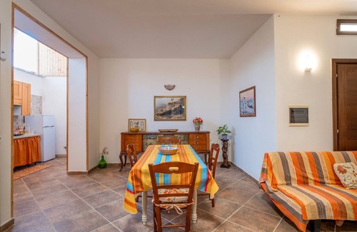 Galatone Casa | Holiday Home 'Rosso Pepe' with Private Terrace, Private Garden and Air Conditioning