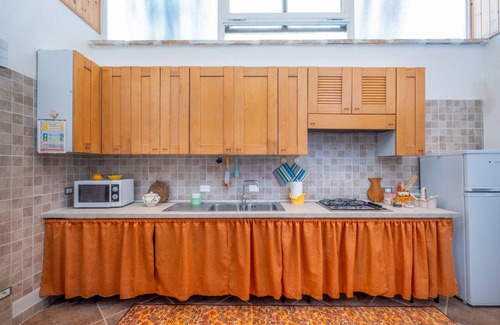 Galatone Casa | Holiday Home 'Rosso Pepe' with Private Terrace, Private Garden and Air Conditioning