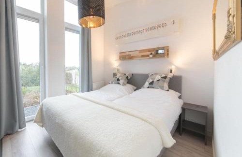 Wemeldinge Casa | Holiday Home Ruisweg 34 by Interhome