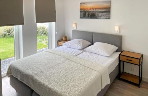 Wemeldinge Casa | Holiday Home Ruisweg 83 by Interhome