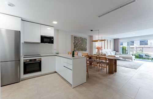 La Cala de Mijas Casa | Casa Vacacional 'Serena' con Piscina Compartida, Wi-Fi y Aire Acondicionado